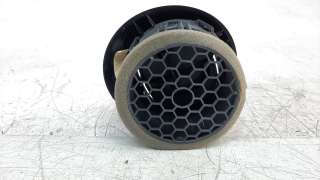 Recambio de aireador derecho para renault clio iv 2012- referencia OEM IAM 687608143R  