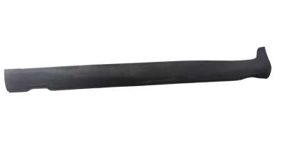 Recambio de estribo lateral para kia stonic (ybcuv) 2017- 1.2 cat referencia OEM IAM 87751H8400  