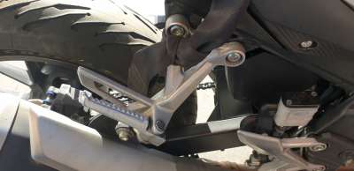 Recambio de estribera derecha para honda cb 500f 2016- cb 500 f referencia OEM IAM 50715MJWJ00  