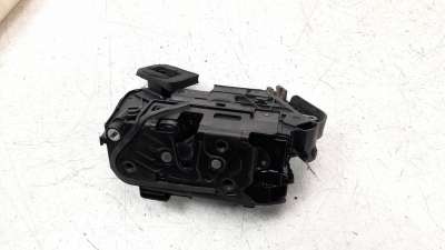 Recambio de cerradura puerta trasera izquierda para volkswagen golf viii lim. (cd1) 2019- life referencia OEM IAM 5TA839015L  