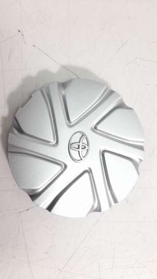 Recambio de tapacubos para toyota aygo 2014- referencia OEM IAM 4260B0H010  