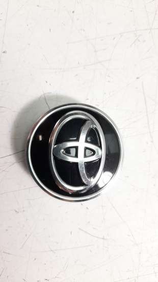 Recambio de tapacubos para toyota hilux (kun) 2005-2016 referencia OEM IAM TAPATOYOTA  