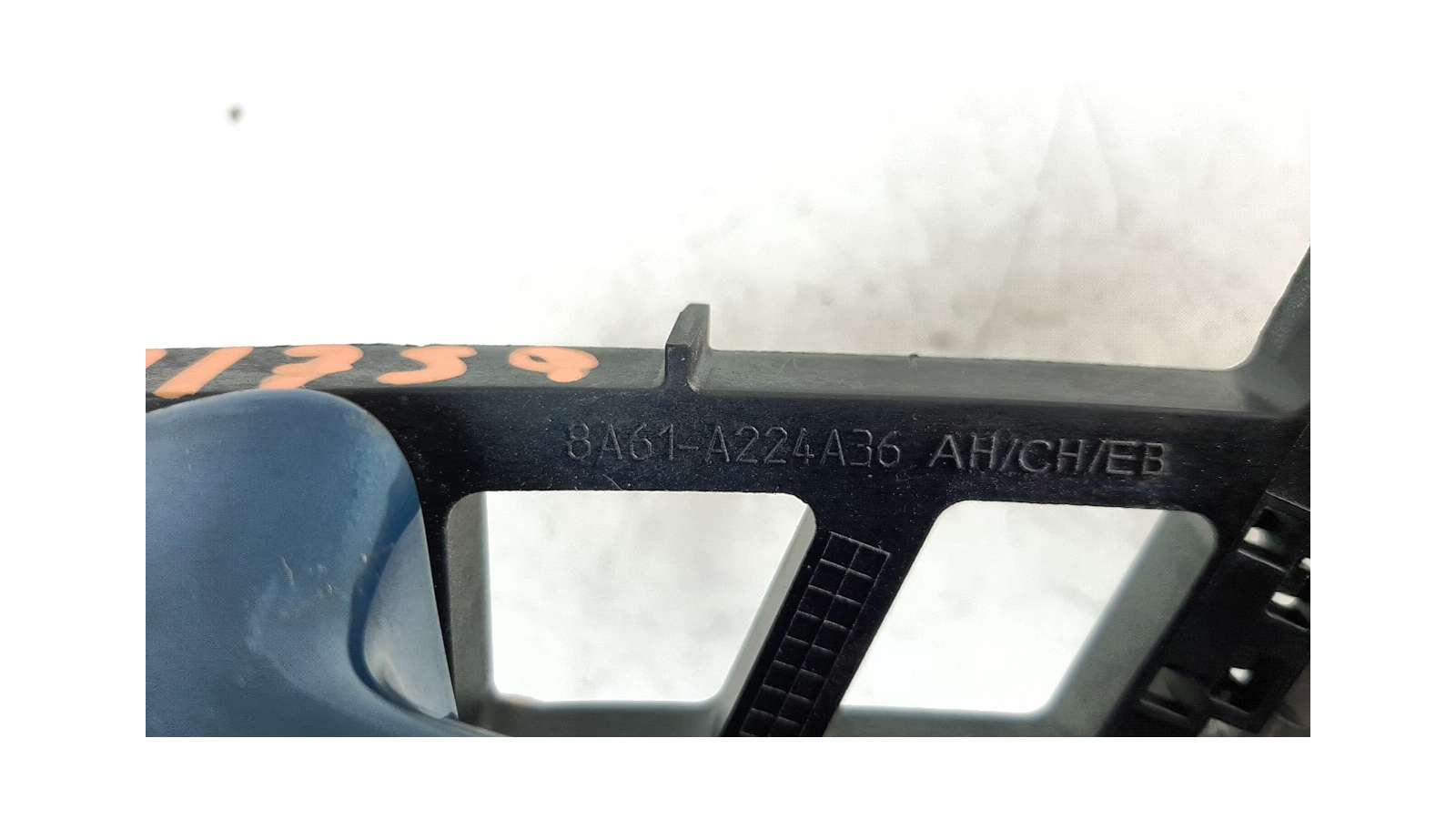 Recambio de maneta exterior delantera derecha para ford fiesta (cb1) 2008-2013 ghia referencia OEM IAM 8A61A224A36   Recambio de maneta exterior delantera derecha para ford fiesta (cb1) 2008-2013 ghia referencia OEM IAM 8A61A224A36
