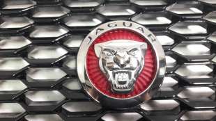 Recambio de rejilla delantera para jaguar e-pace 2017- first edition referencia OEM IAM J9C38A100AA   2