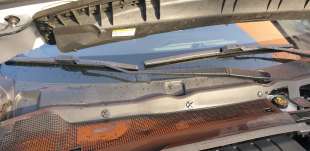 Recambio de brazo limpia delantero derecho para jaguar e-pace 2017- first edition referencia OEM IAM J9C7275  