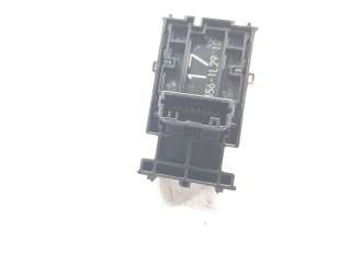 Recambio de mando elevalunas trasero derecho para toyota yaris cross 2021-2022 hybrid fwd style referencia OEM IAM 8481002260   2