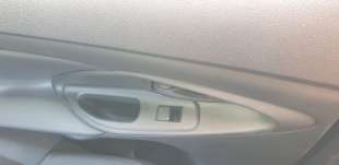 Recambio de mando elevalunas trasero izquierdo para toyota yaris cross 2021-2022 hybrid fwd style referencia OEM IAM 8481002260 