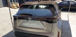 Recambio de porton trasero para toyota yaris cross 2021-2022 hybrid fwd style referencia OEM IAM 670050D810  