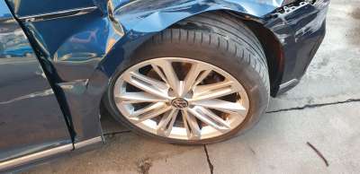 Recambio de mangueta delantera derecha para volkswagen passat variant (cb5) 2019- r-line referencia OEM IAM 5Q0407254A  
