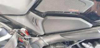 Recambio de moldura para honda cbr 650r 2018- cbr 650r referencia OEM IAM 83500MKYD50  