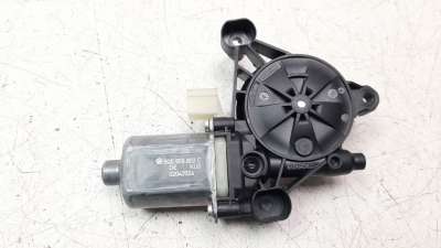 Recambio de motor elevalunas delantero derecho para seat ateca (khp) 2020-2022 fr referencia OEM IAM 5Q0959802C  