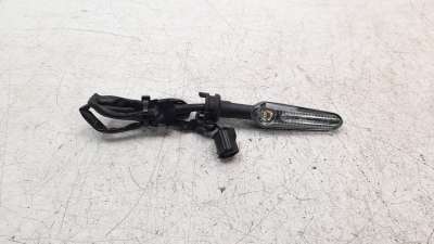 Recambio de piloto delantero izquierdo para yamaha mt -07 2021- referencia OEM IAM BAT8332000  