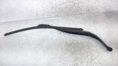 Recambio de brazo limpia delantero izquierdo para jeep cherokee 2014- 2.0 m-jet cat referencia OEM IAM 68197136AA  