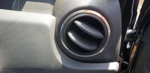 Recambio de aireador derecho para dacia duster 2010-2018 ambiance 4x2 referencia OEM IAM 687606395R  