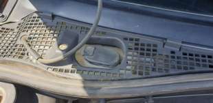 Recambio de deposito limpia para dacia duster 2010-2018 ambiance 4x2 referencia OEM IAM 8200609549  