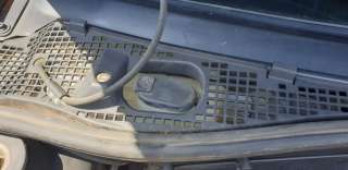 Recambio de deposito limpia para dacia duster 2010-2018 ambiance 4x2 referencia OEM IAM 8200609549  