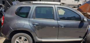 Recambio de puerta trasera derecha para dacia duster 2010-2018 ambiance 4x2 referencia OEM IAM 821007807R  