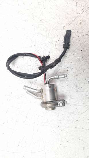 Recambio de inyector para ssangyong rexton 2021- limited 4x4 referencia OEM IAM 3980036001  