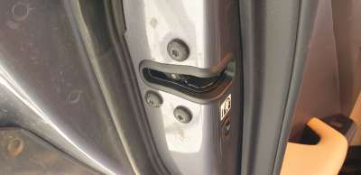 Recambio de cerradura puerta trasera izquierda para lexus ux (za10) 2018- 250h referencia OEM IAM 6906076020  