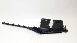 Recambio de aireador central para lexus ux (za10) 2018- 250h referencia OEM IAM 5568076010  