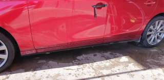 Recambio de estribo lateral para mazda 3 sedán (bp) 2019- evolution referencia OEM IAM BCJH51P50DPR  