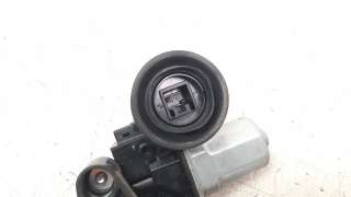 Recambio de elevalunas trasero derecho para mazda 3 sedán (bp) 2019- evolution referencia OEM IAM BCJH72590A  