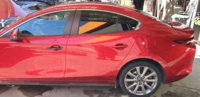 Recambio de puerta trasera izquierda para mazda 3 sedán (bp) 2019- evolution referencia OEM IAM BCY07302XE  