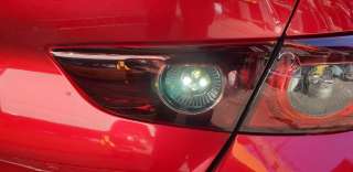Recambio de piloto trasero derecho interior para mazda 3 sedán (bp) 2019- evolution referencia OEM IAM BCJH513F0  