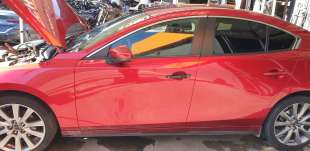 Recambio de puerta delantera izquierda para mazda 3 sedán (bp) 2019- evolution referencia OEM IAM BCY05902XF  
