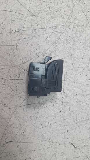 Recambio de mando elevalunas delantero derecho para mazda 3 sedán (bp) 2019- evolution referencia OEM IAM BDGF66370   2