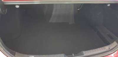 Recambio de alfombra maletero para mazda 3 sedán (bp) 2019- evolution referencia OEM IAM BDMA6881X  