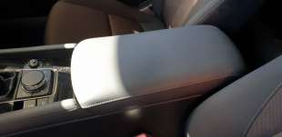 Recambio de apoyabrazos central para mazda 3 sedán (bp) 2019- evolution referencia OEM IAM BDGF64450B02  