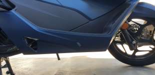 Recambio de quilla derecha para honda pcx 125 2020- referencia OEM IAM 64431K1ZJ10YH  