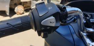 Recambio de piña luces izquierda para honda pcx 125 2020- referencia OEM IAM 35200K1YD12  