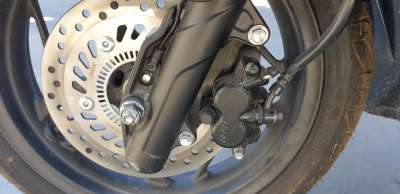 Recambio de pinza de freno delantera izquierda para honda pcx 125 2020- referencia OEM IAM 45150K29D02  