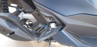 Recambio de estribera derecha para honda pcx 125 2020- referencia OEM IAM 50730K1ZJ10  