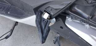 Recambio de estribera izquierda para honda pcx 125 2020- referencia OEM IAM 50741K1ZJ10ZA  