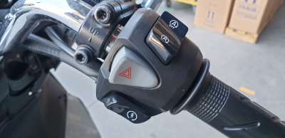 Recambio de piña luces derecha para honda pcx 125 2020- referencia OEM IAM 35160K1ZJ12  