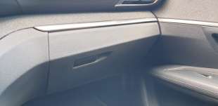 Recambio de guantera para peugeot 3008 2016- allure referencia OEM IAM 16180681ZD  