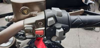Recambio de piña luces derecha para zontes motorcycles zt125 -u 2022- referencia OEM IAM 1184200184000  