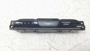 Recambio de interruptor para hyundai i30 (pd) 2017- 1.0 tgdi cat referencia OEM IAM 93770G4000  