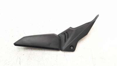 Recambio de moldura para honda cb 650r 2018- referencia OEM IAM 83600MKYD50  