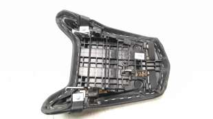 Recambio de asiento trasero para honda cb 650r 2018- referencia OEM IAM 77300MKND51ZB   2