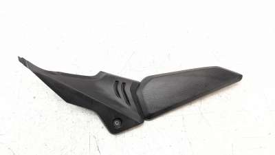 Recambio de moldura para honda cb 650r 2018- referencia OEM IAM 83500MKYD50  