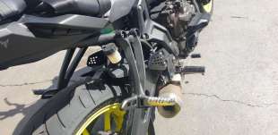 Recambio de estribera derecha para yamaha mt-07 2014- mt-07 referencia OEM IAM 1WS2742L01  