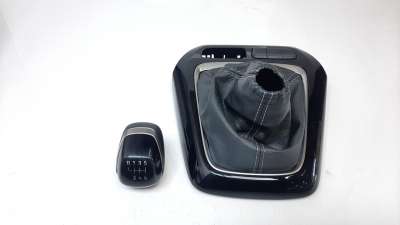Recambio de pomo palanca cambio para opel corsa f 2019- gs referencia OEM IAM 98295401XU  