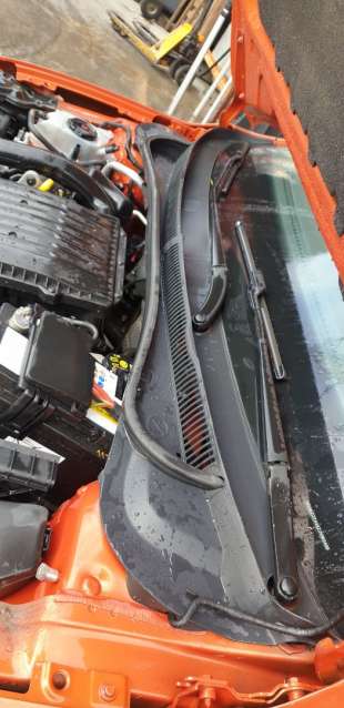 Recambio de torpedo para volkswagen polo 2017- edition referencia OEM IAM 2G1819404G  