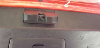 Recambio de cerradura maletero / porton para volkswagen polo 2017- edition referencia OEM IAM 2G6827505B  