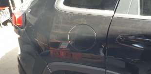 Recambio de tapa exterior combustible para jeep cherokee 2014- limited 4wd referencia OEM IAM 68102574AA  