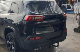 Recambio de bandeja trasera para jeep cherokee 2014- limited 4wd referencia OEM IAM 1XP92DX9AA  